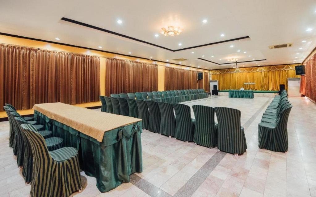 The Pine Resort Pathum Thani Exteriér fotografie