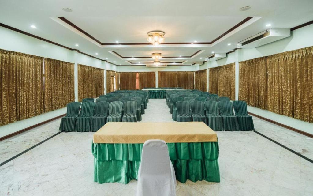 The Pine Resort Pathum Thani Exteriér fotografie