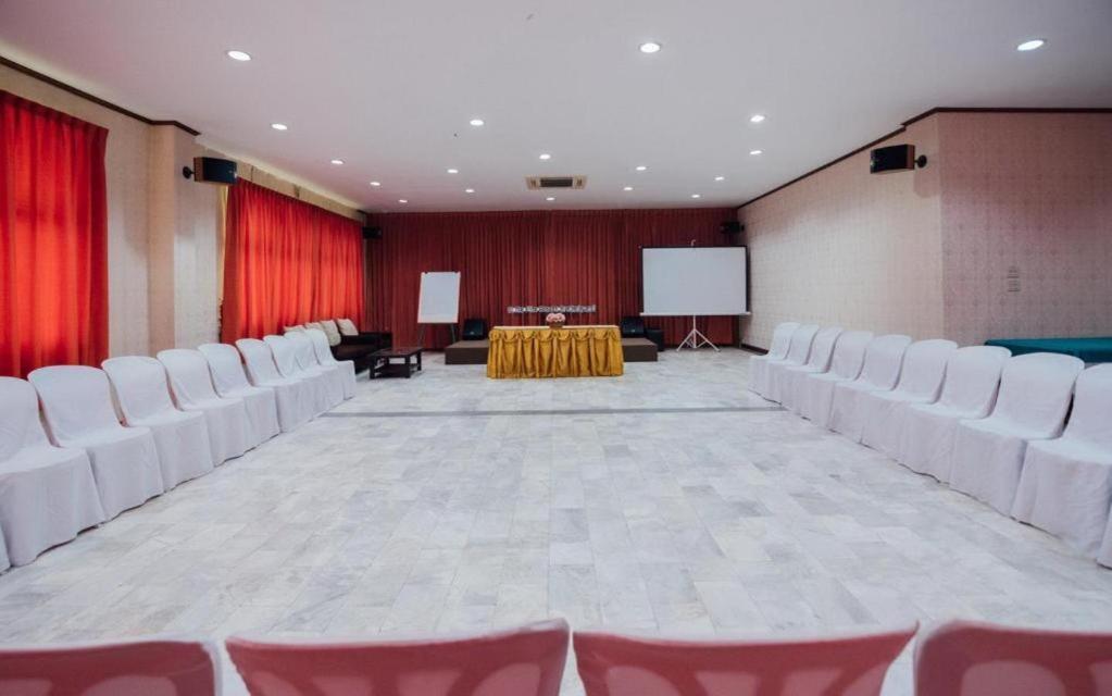The Pine Resort Pathum Thani Exteriér fotografie