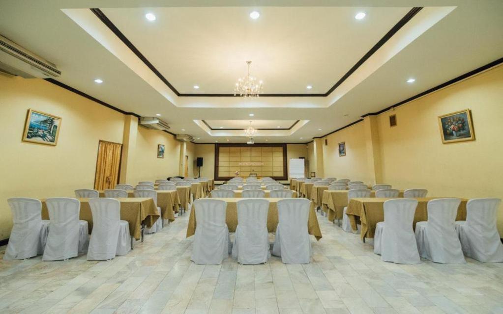The Pine Resort Pathum Thani Exteriér fotografie