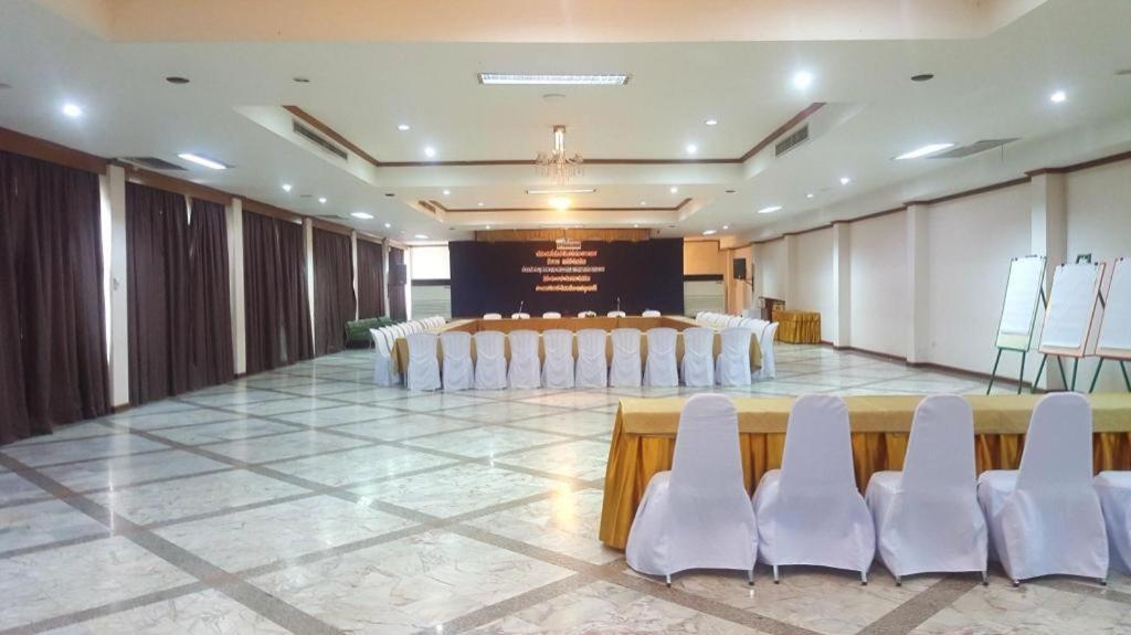 The Pine Resort Pathum Thani Exteriér fotografie