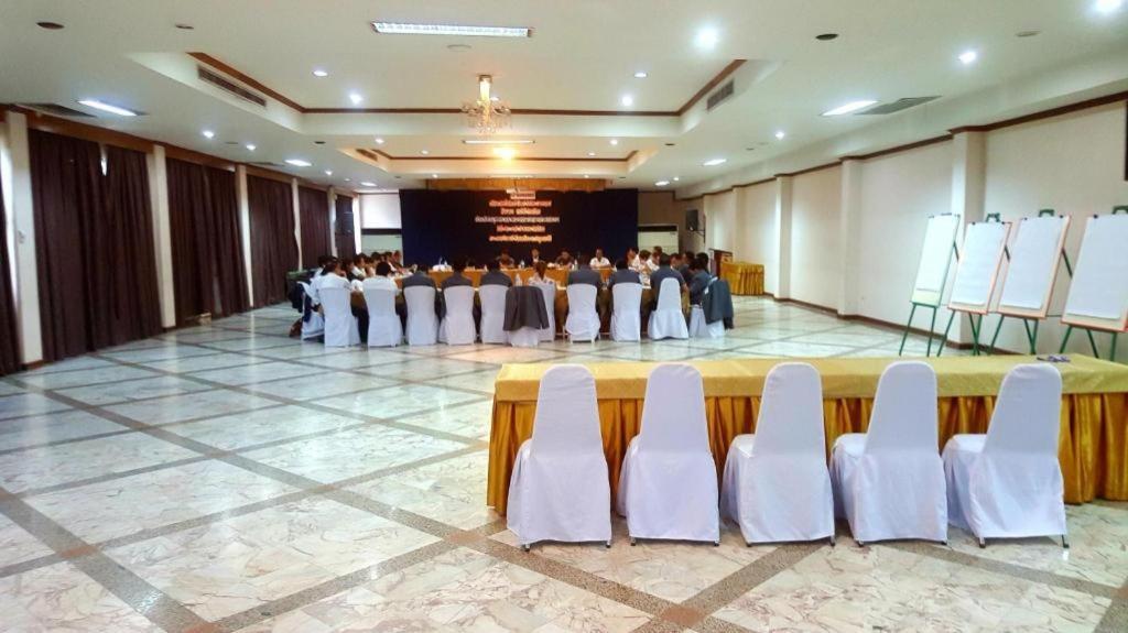 The Pine Resort Pathum Thani Exteriér fotografie