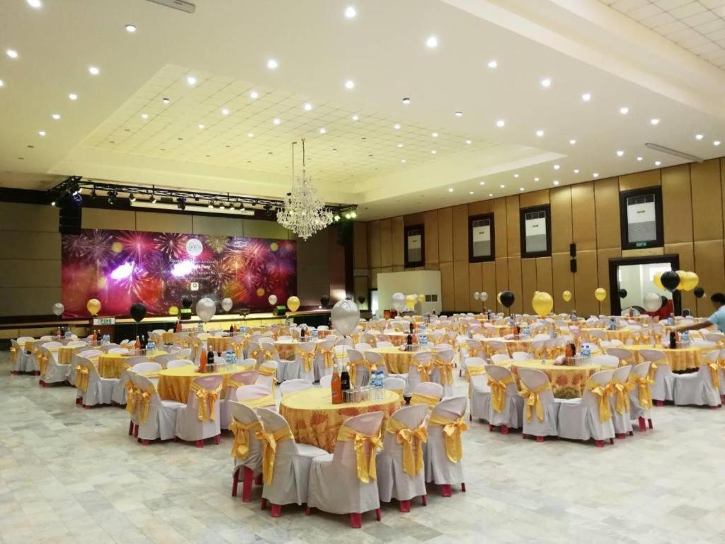 The Pine Resort Pathum Thani Exteriér fotografie