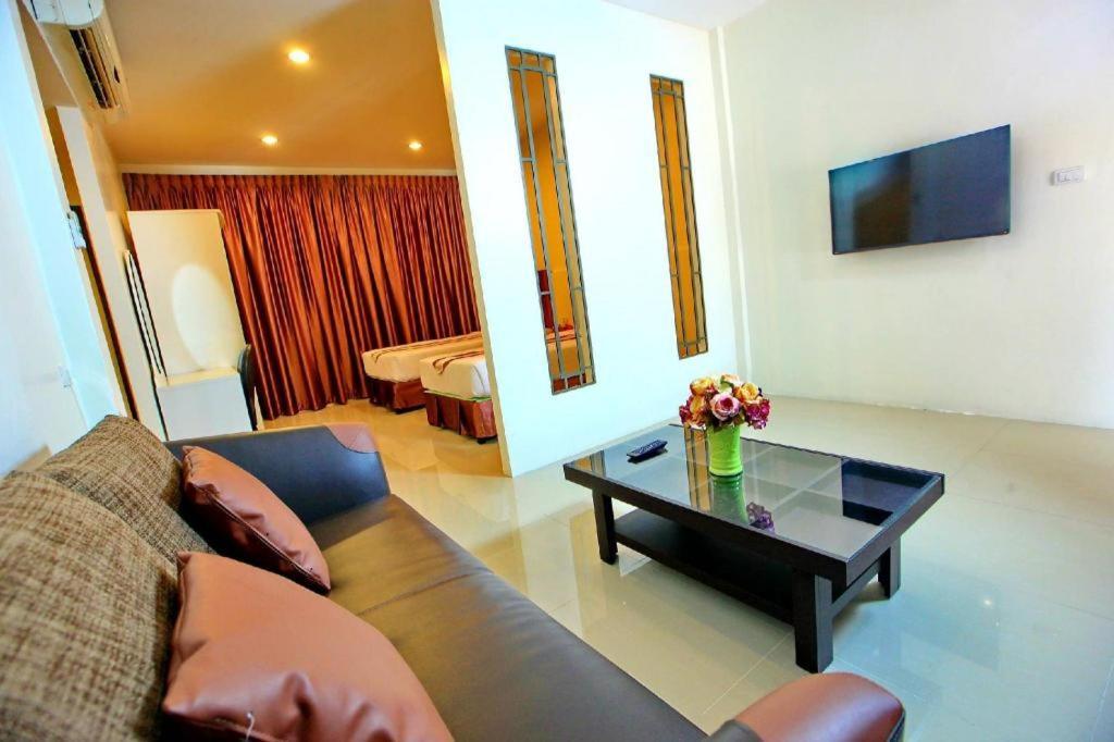 The Pine Resort Pathum Thani Exteriér fotografie